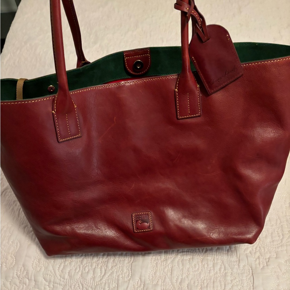 Dooney and Bouke large florentine Russel tote bag